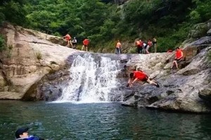 【周六玩水】7月19日张广河，夏天就该愉快的玩水呀！溯溪、泅渡、2米8米跳潭1日游