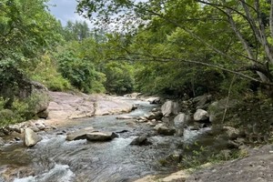 【经典溯溪】8月2、3日两期罗田月牙溪溯溪，跳潭，滑梯刺激湿身一日游