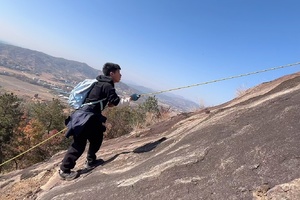 【周六-亲子攀爬-6岁以上】独家线路12月6日秋风岩户外爬山