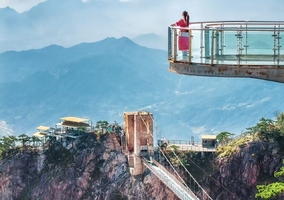 【4月25日】周六登4A景区明堂山，赠送门票+玻璃栈道+玻璃桥，赠送景交（99元/人)