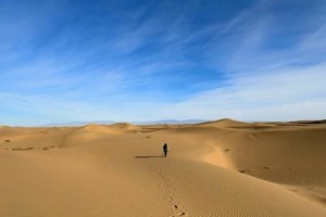【蛇年专属】元旦档腾格里沙漠4天3晚“五湖穿越”52KM徒步