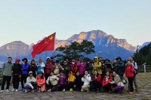 【清明户外徒步】    最美南太行  锡崖沟挂壁公路，王莽岭，探访最险的影视村-郭亮村