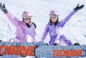 【元旦|滑雪】1月3日 不可错过的邂逅 桃花冲滑雪世界 激情滑雪 一日行