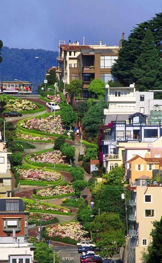 我们生活的星球之上,有无数令人不可思议的奇景 请慢慢欣赏吧!