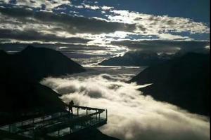 【五一节木雅圣地+墨石公园】旖旎风光•静听梵音 ！