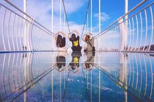 【8月13日-9D玻璃栈道】打卡网红9D玻璃吊桥，划竹筏、气垫船、打水仗，高原村浪漫避暑！