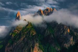 【国庆-扎尕那深度游】油画世界的浪漫之旅，圣地甘南扎尕那+若尔盖大草原！