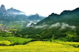 【端午节-扎尕那+若尔盖3.5日游】端午最美季节，油画世界扎尕那，青青大草原若尔盖，叠翠美景洛克之路！