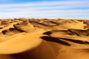 【国庆腾格里沙漠4日游3期】游览永泰古城，邂逅黄河石林，体验沙漠轻奢露营徒步！