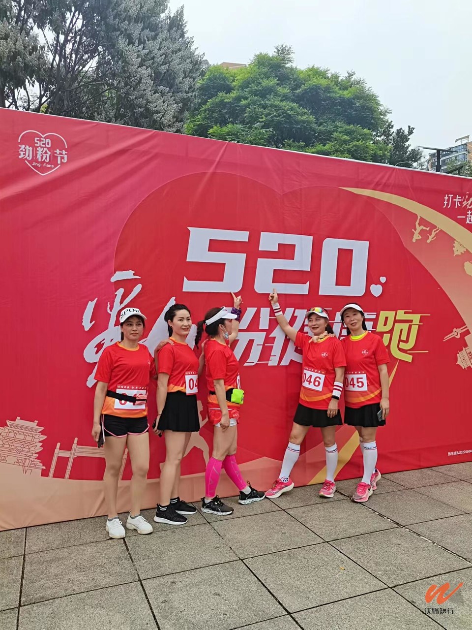 Km7AEnF-niZkZ0Pngmeng2jXyrMKOypxRVYsY9DcdAYiVg1_4aoE9oYBX_CT6A_q