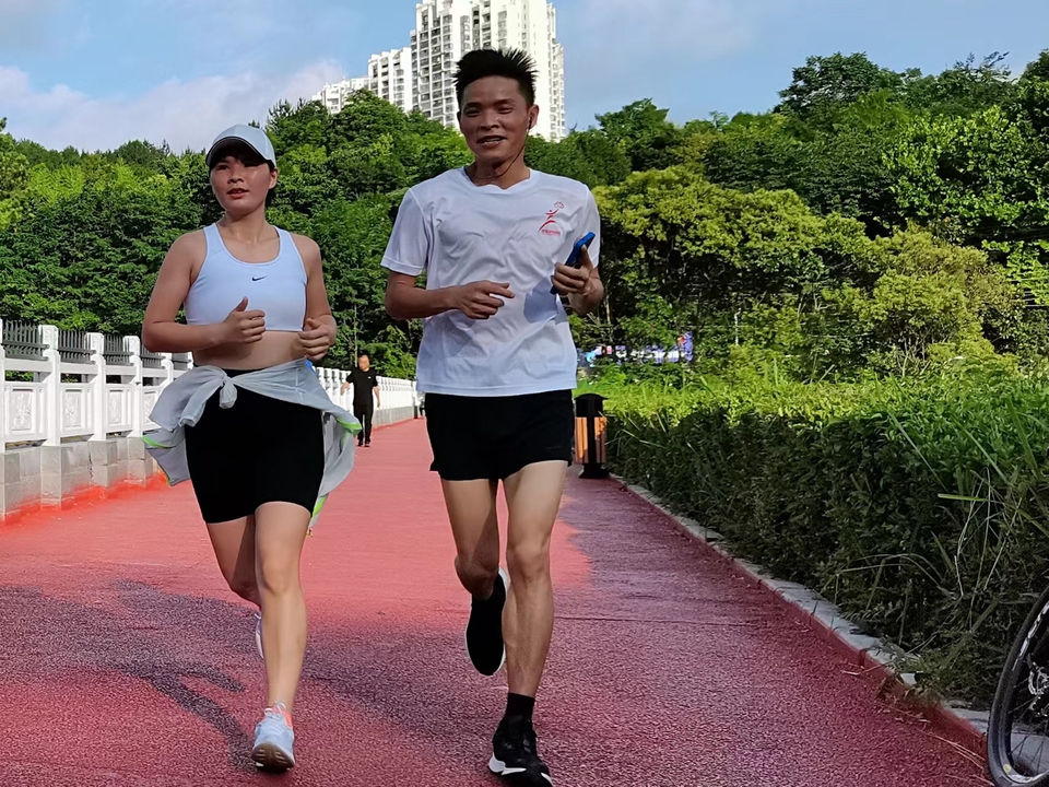 2kDBEzClrI_X01SRjs6QaDa8GnR7QuavCazRoZB9HGMW5rQD3_1iz4kXGjrU-APH