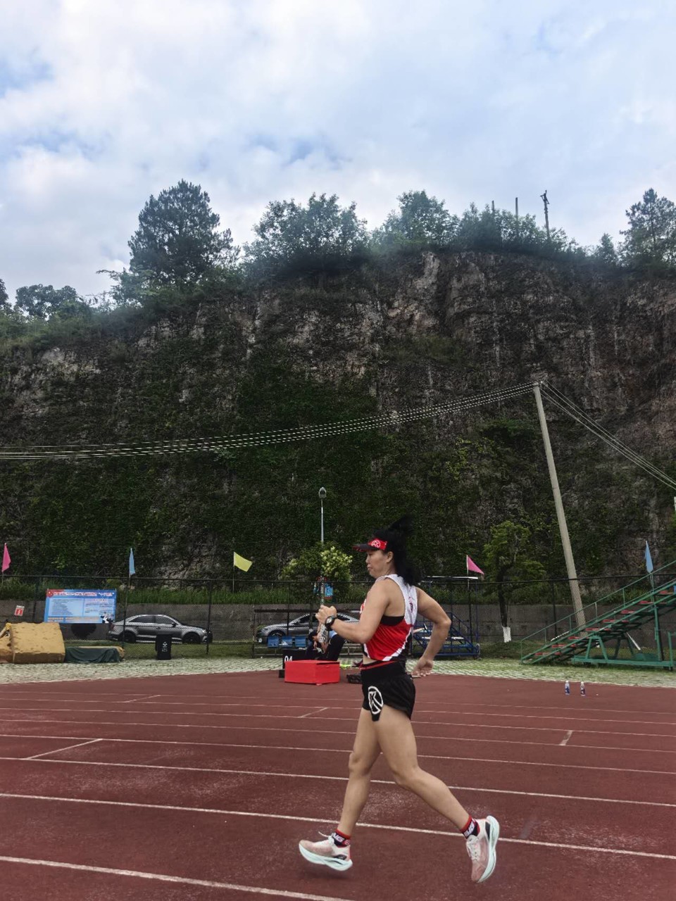 uFZoo1rkq_Vu9qhGIyHalRlgZmMk_fAdWTBtvek2rJI9DcJrHxzlhUrOs8AEVmVF