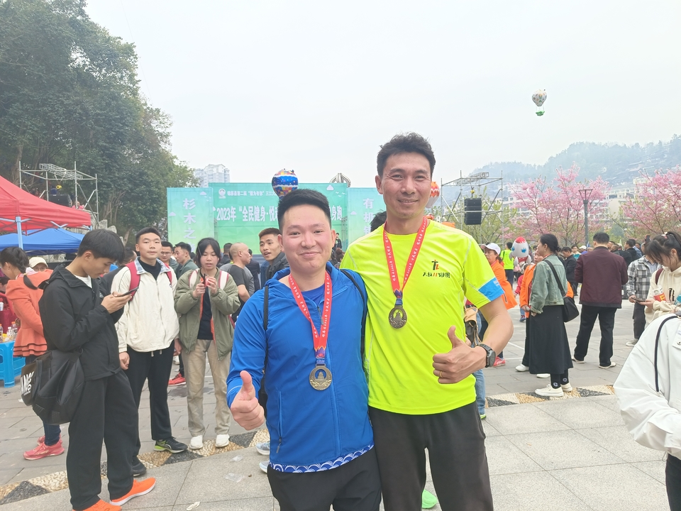 u077_XBPkZdkPHI_lZbsGekO_0_UJKo_zP9MV7CzyBow4FSX7NiIw0nh5NDwui-H