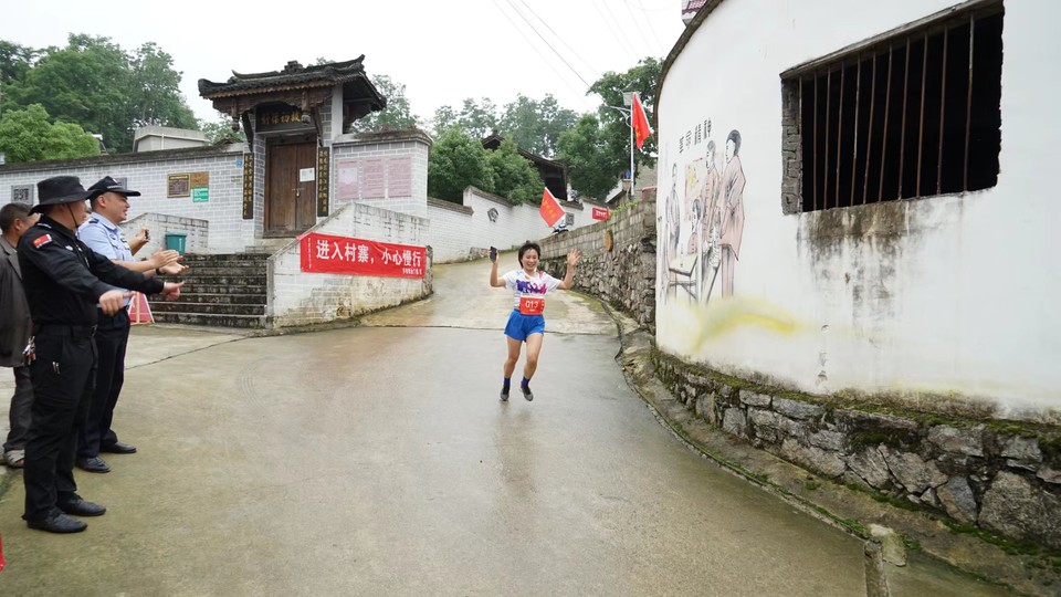 ICz-xwpzw22zi_rl0kQUPQO7WfSUwEvCy1Oj74cEvIMB_Zo0XCJv2retS6GPueQQ