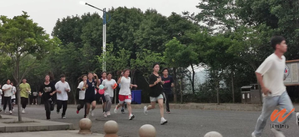 fGKOIvJSVzzKS3HFc_L9x-SUCvKn1OG_p1WIhj6e_LcEsWl4BkZiu1Xhd_tPhkO0