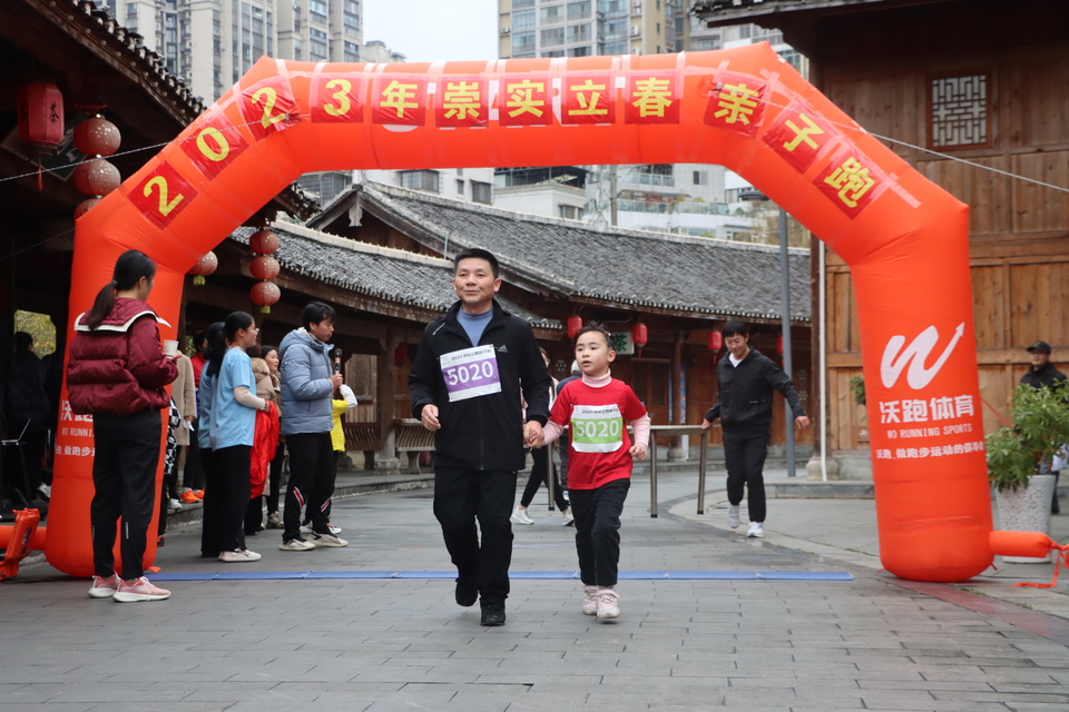 F5228CEA-DAE1-4C15-AB6D-3FD36A83F866