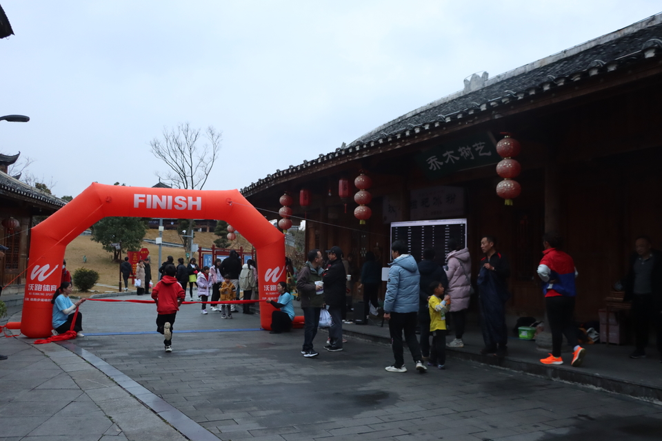 6D023F36-7411-4CC6-ACE9-4C4693B30346