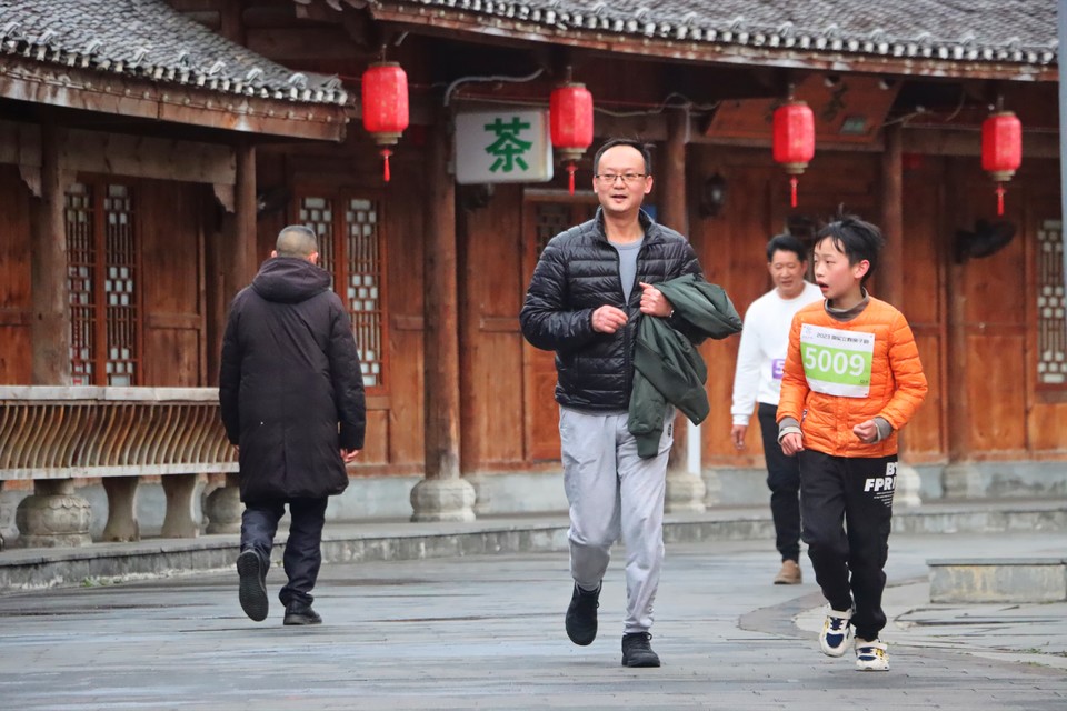 0C1FB84E-9EEF-479A-B009-3119C6AD7EDD