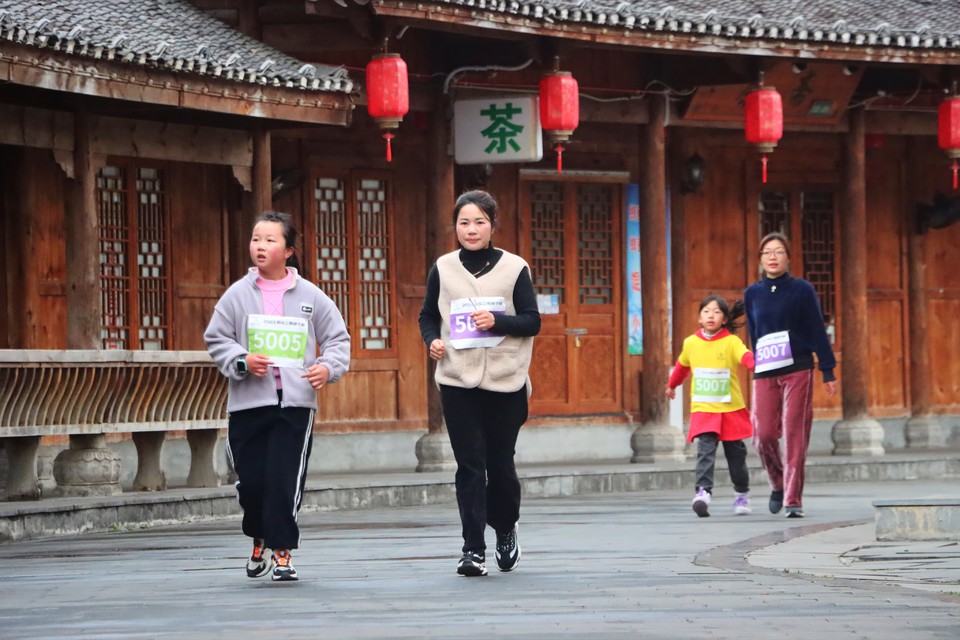 328A2EFE-66F8-4992-98C0-152ACB88C0C3