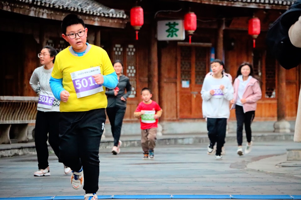 5CEE31BF-4FC9-4C6C-9D23-999E6B3972ED