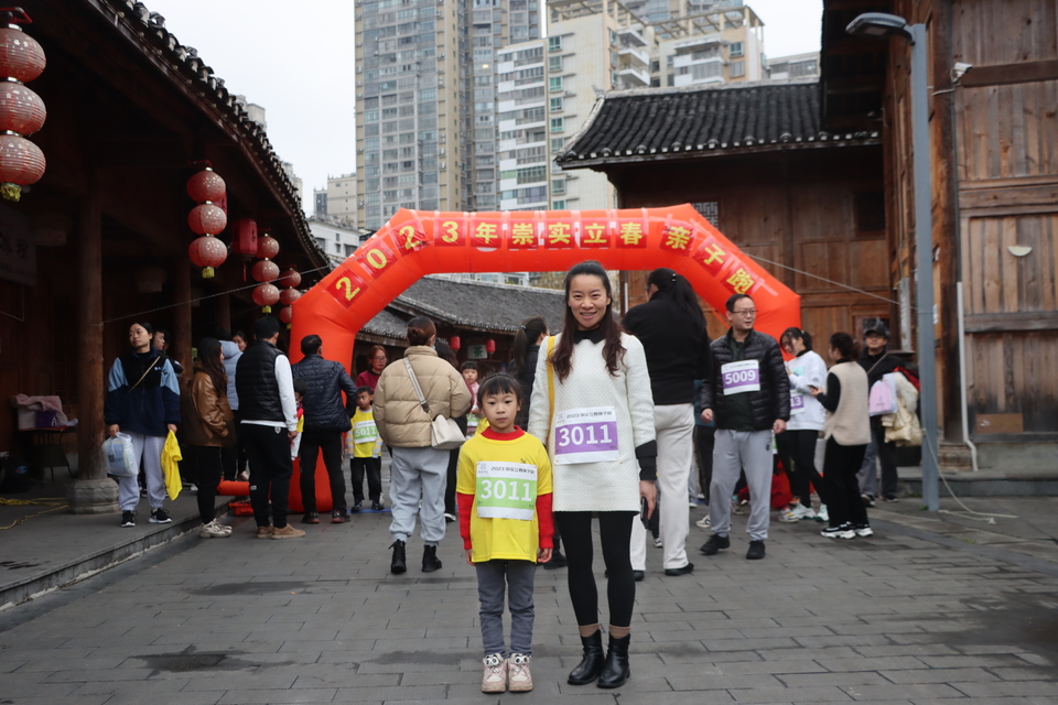 5A5656B6-F828-4F99-BF2A-5EE9708517AF