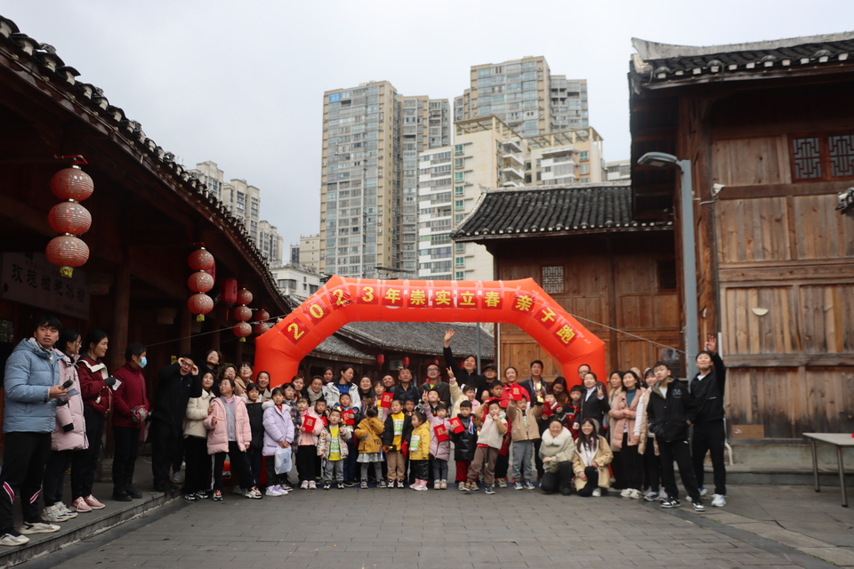 F8F3D365-0D4F-4C1F-8D88-DE1D1313B43E