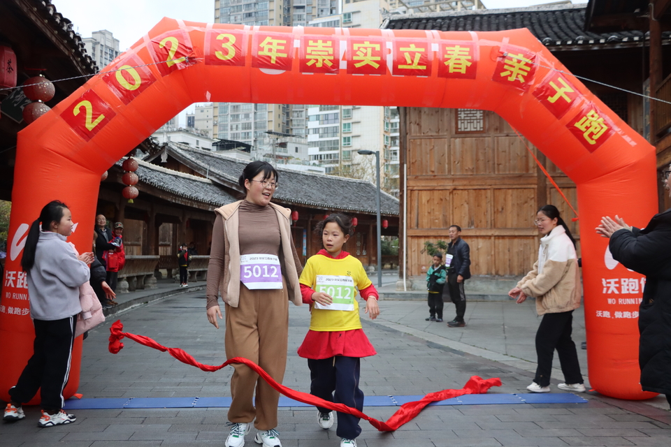 FD3B816F-C542-4B70-8E41-71A1AEA94EDF