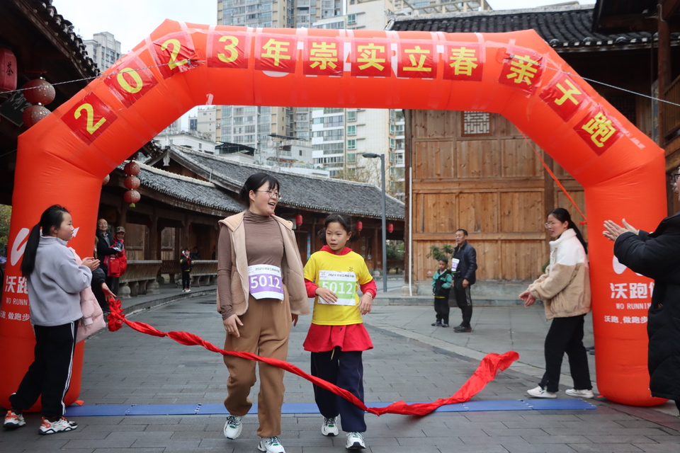 61CA1D37-6C73-4DCE-B53D-BB28F6A30191