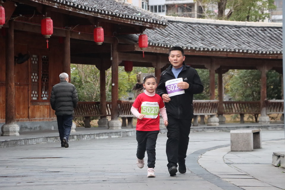 7CB69CEF-9DD0-4BDC-90EA-CFA634F6CC90