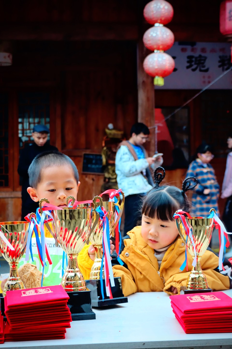 EF54D1D4-D956-4ACB-9D47-E8CDAA4414D8