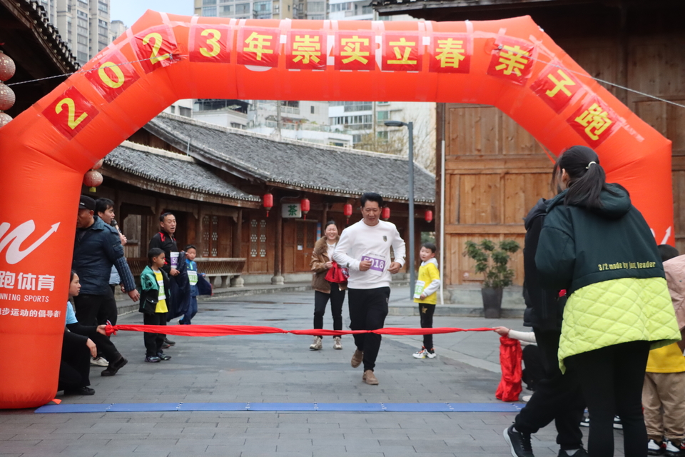 94F56BDF-B4C6-4944-BB98-0EBA31E39BCF