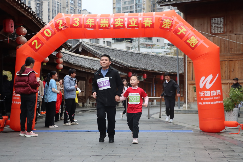 49AC6564-2648-4F17-9A5F-F6EF744F2DEE