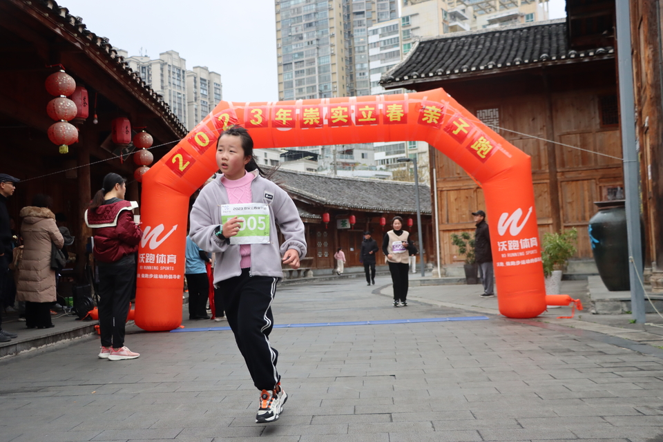 E2BB4D55-60B2-42E0-997C-5113E7241187