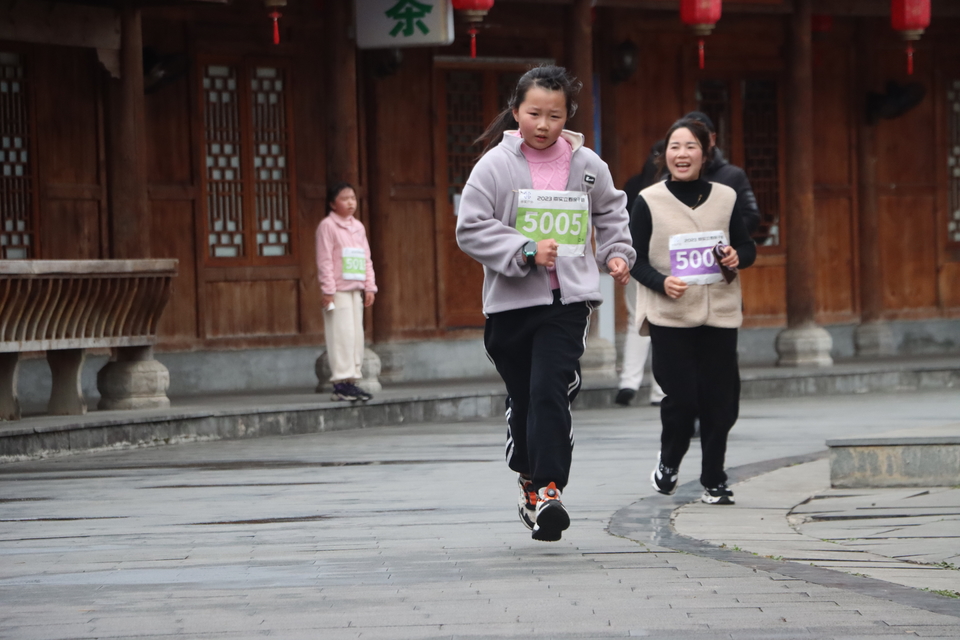 72BB6D6D-6272-44AD-857A-C6931DBDC62D