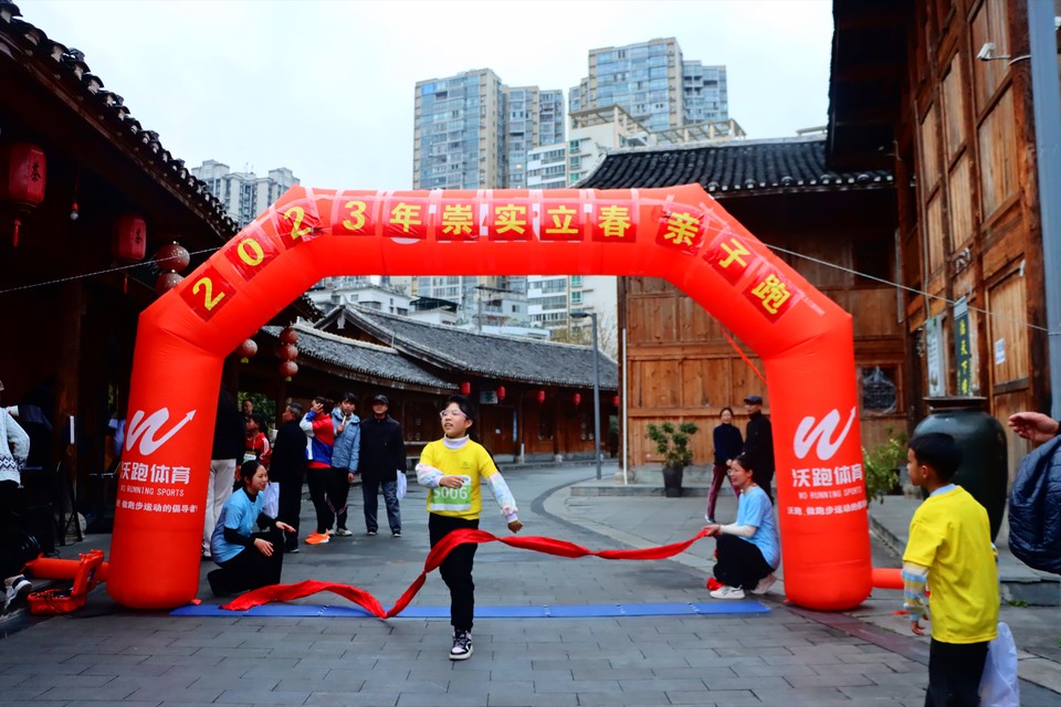 A73498F7-5BC8-43D6-88FE-5659E8BF716F