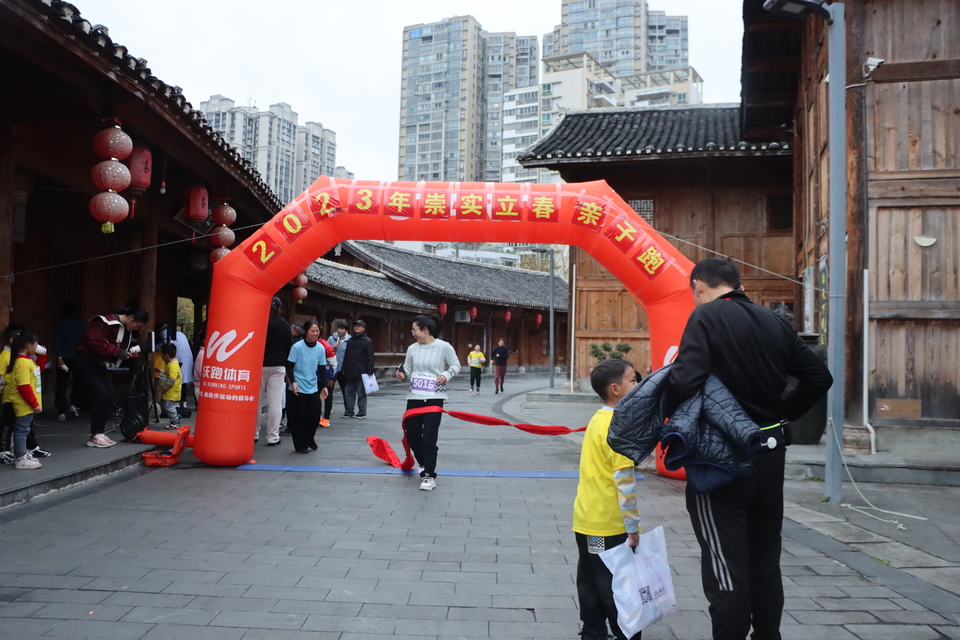 677B1AFD-E62F-43D2-93AB-B53AE3DCF758