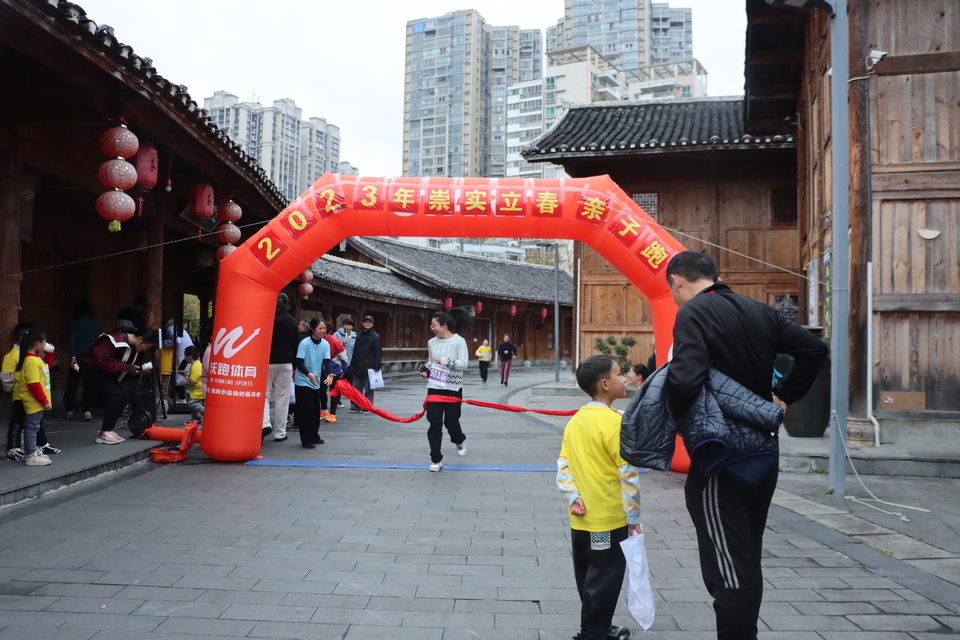 9B85A24A-247E-494F-A781-A8BCFAFC9ED4