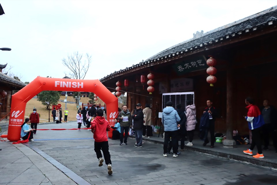 21E6B1F5-8C7C-4298-A6CD-1B909C7442B8