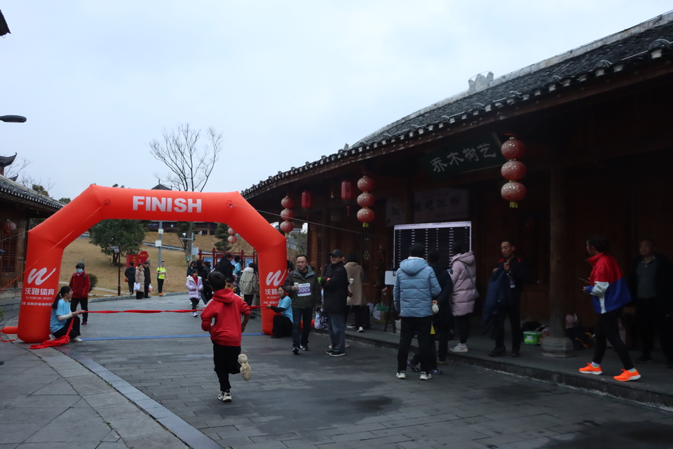 439088E3-830F-4E5C-97CA-A9527B3AD10A