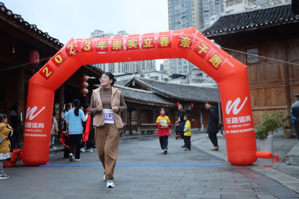 7B36FB95-EAFB-487A-85C0-0BD828BAB04F