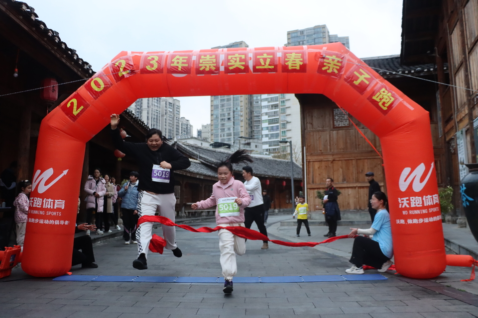 4616E0C4-EDFF-44AA-8BCB-0EF7B5955309