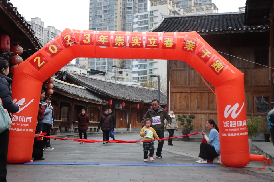 AEF6A092-AE55-4CDC-BD90-D01AC7C8165A