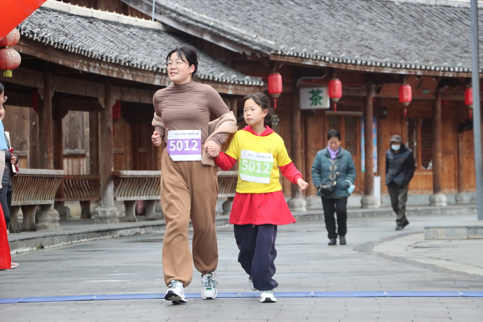 24A87EEB-844C-49E1-8EA6-6F64880B9781