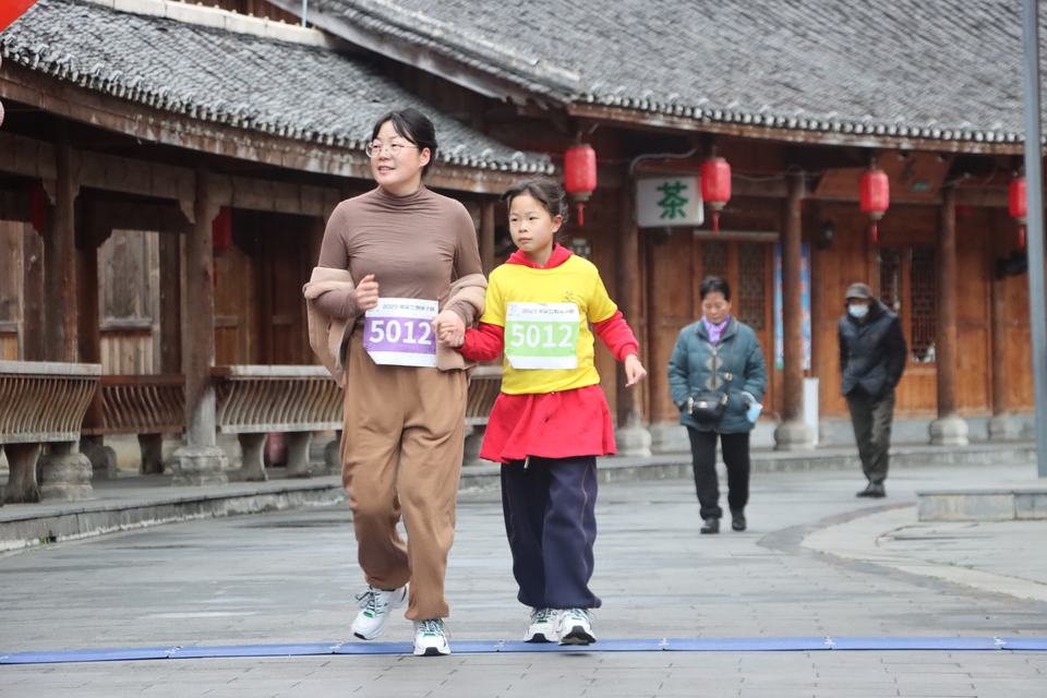 C137668A-E5E2-47D5-9F40-68E344CD0739