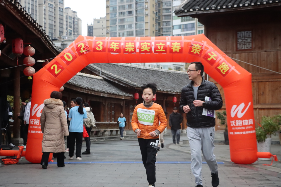 8D1F744E-93E6-497E-A273-C1649704425C