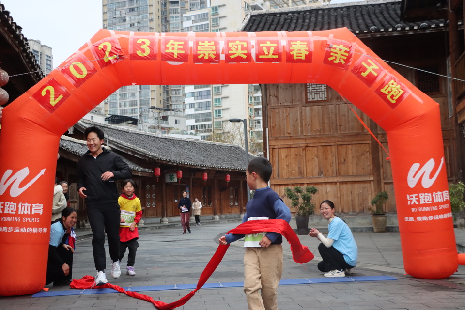 B77C8555-7C8D-46B8-AD86-4A171B4E610F