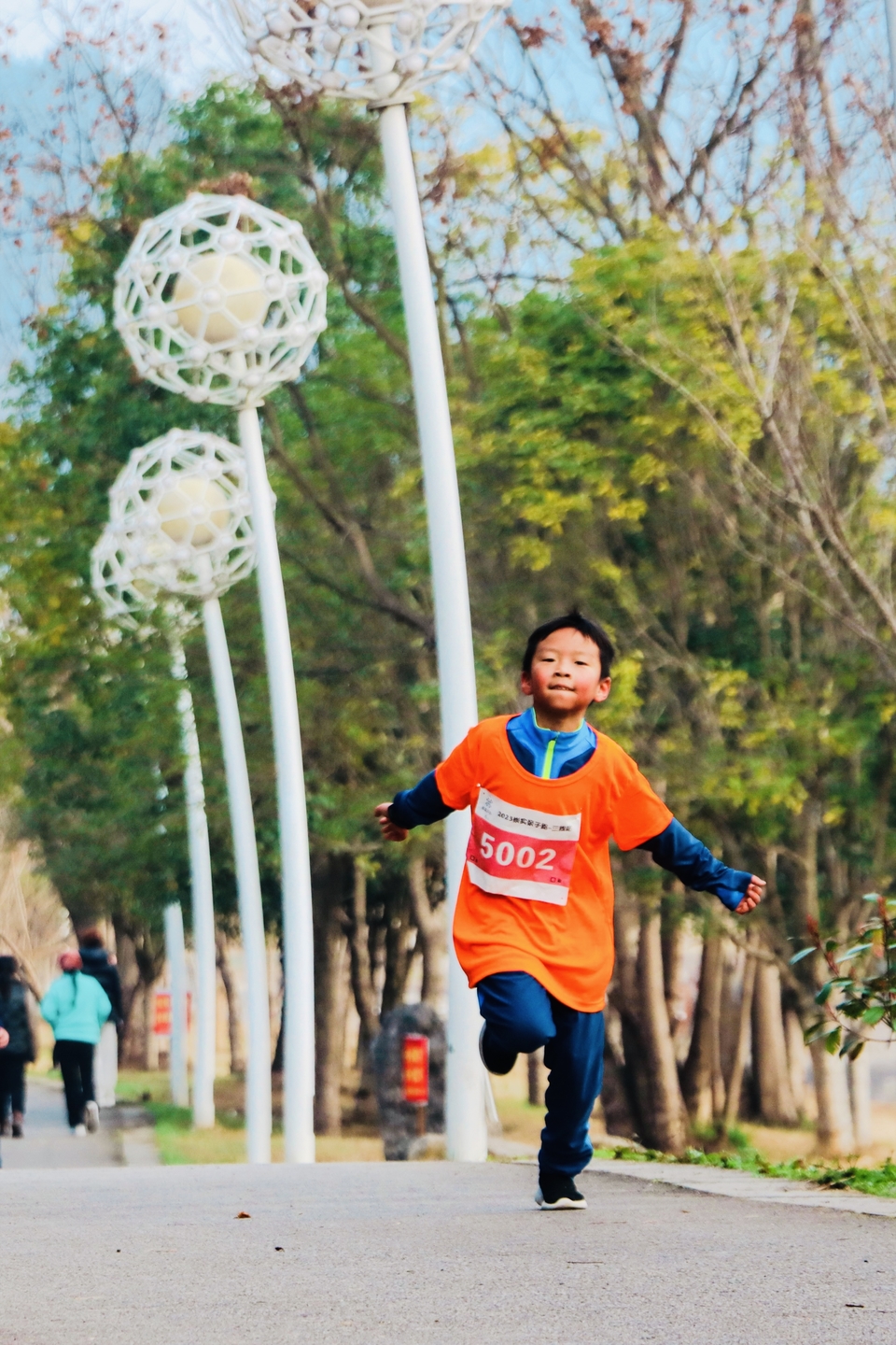 6B9834F6-DA71-4933-8809-296E67D5B6E5