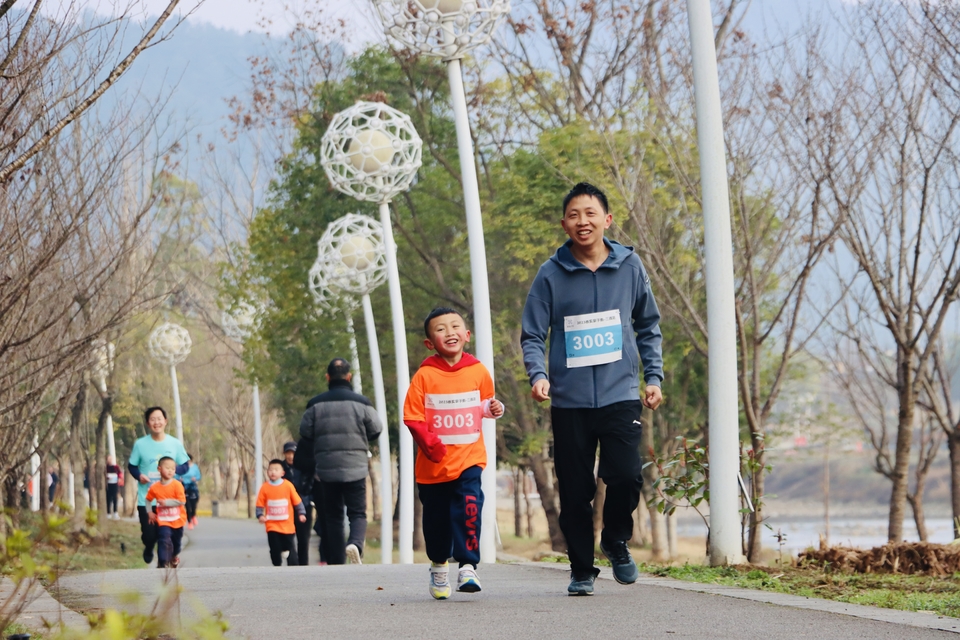 78DA68AE-B397-47A1-B4B6-DF4540EA40E2