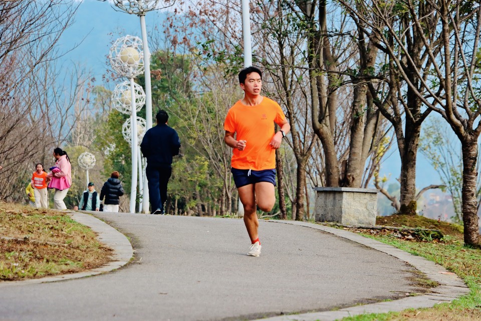 55A28F16-6F04-4BD1-8171-1C81D38EBCFC