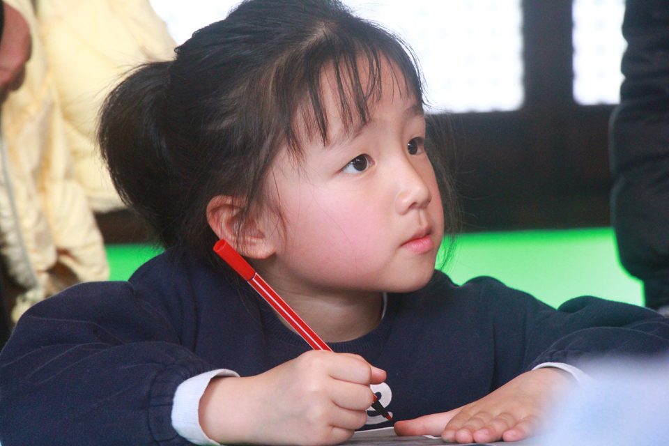 6D0BEEB3-F642-4B5E-A6F3-A4D3582ADFE3